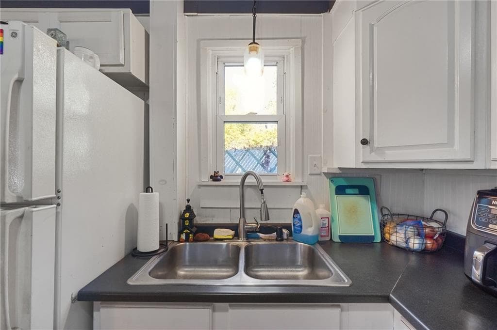 Single Family Residence at 304 Park Avenue, Woonsocket, photo 10 of 45