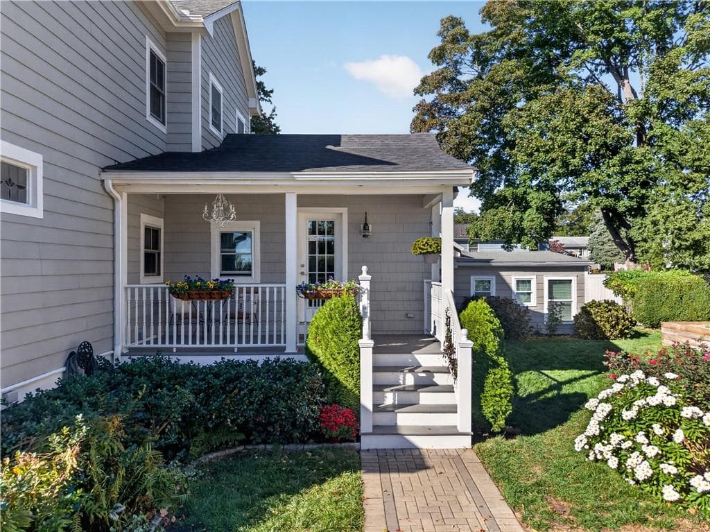 Multi Family at 17 Sidney Avenue, Warwick, photo 8 of 46