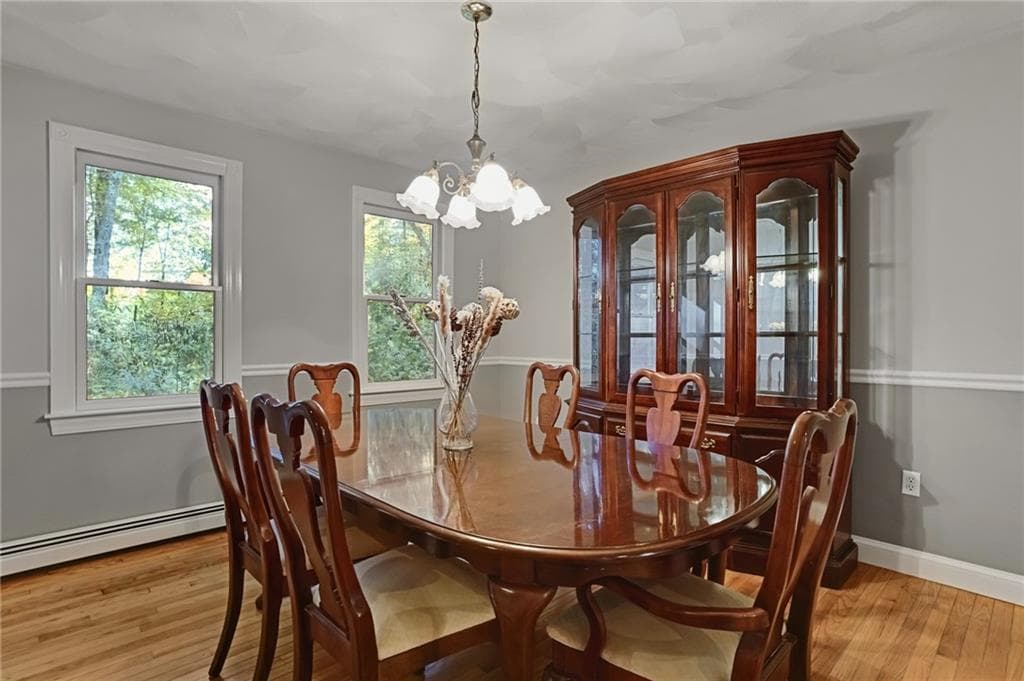 Single Family Residence at 8 Twilight Trail, Richmond, photo 16 of 48