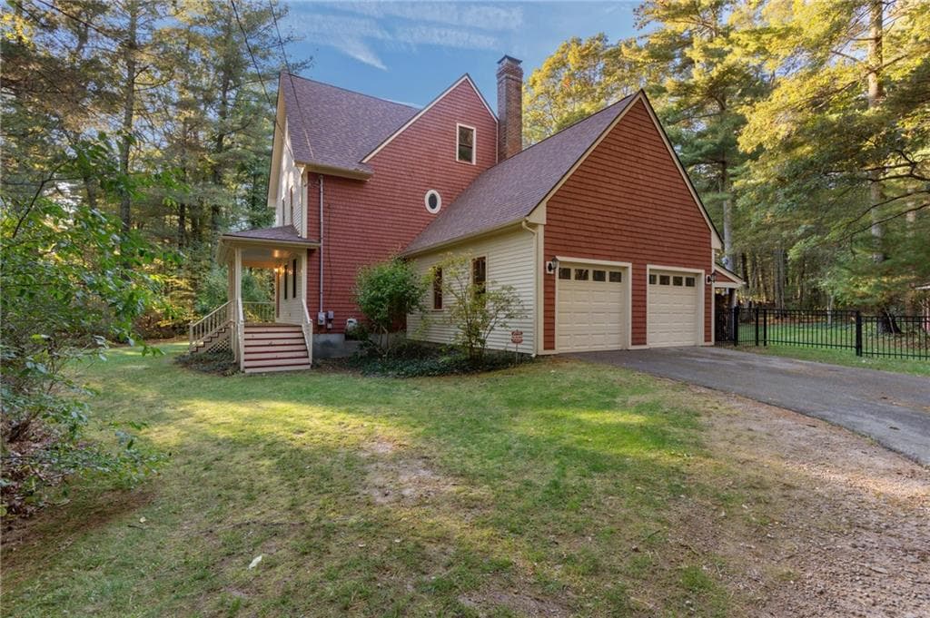 Single Family Residence at 8 Twilight Trail, Richmond, photo 45 of 48