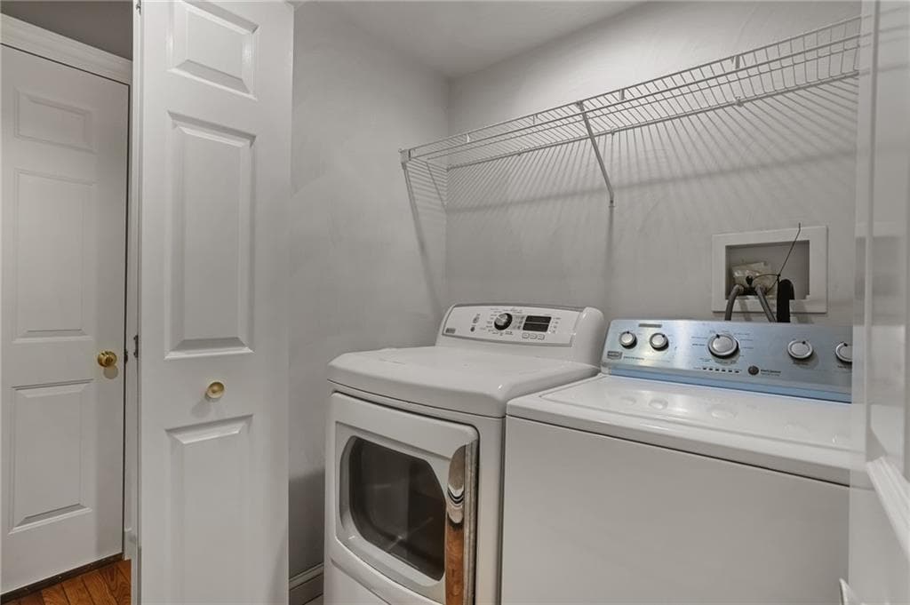 Single Family Residence at 8 Twilight Trail, Richmond, photo 19 of 48