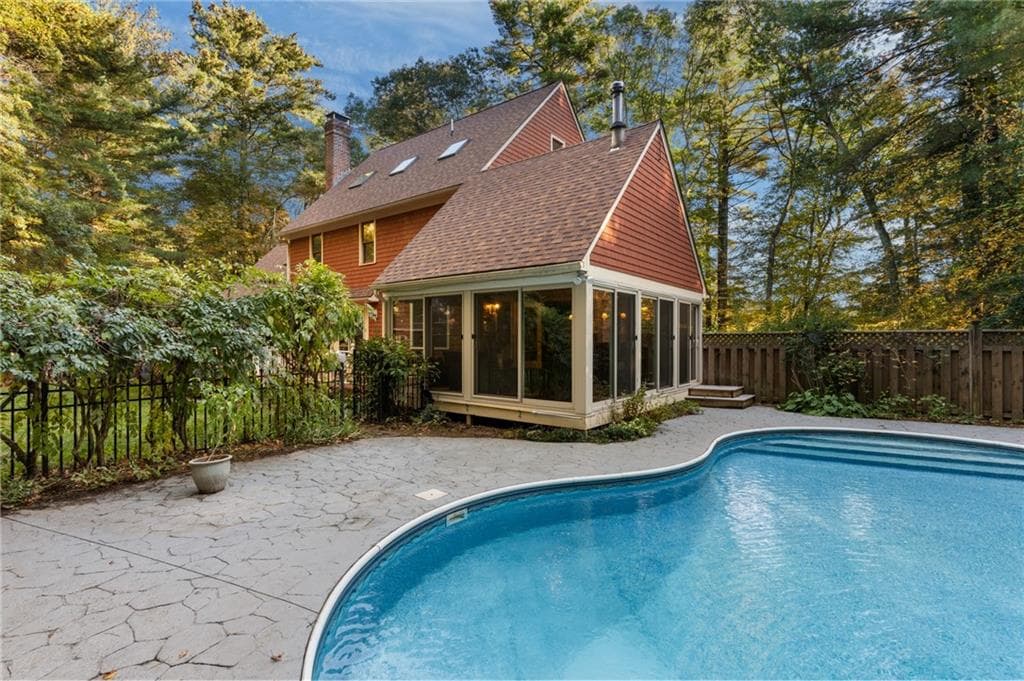 Single Family Residence at 8 Twilight Trail, Richmond, photo 35 of 48