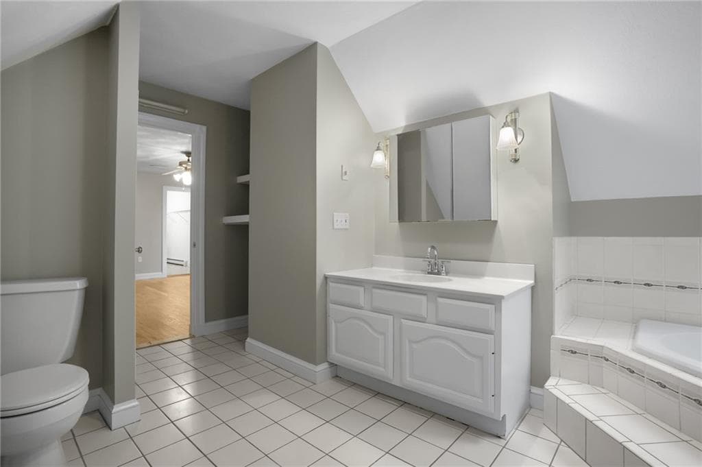 Single Family Residence at 8 Twilight Trail, Richmond, photo 29 of 48