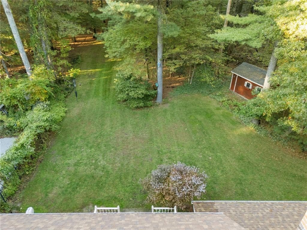 Single Family Residence at 8 Twilight Trail, Richmond, photo 4 of 48