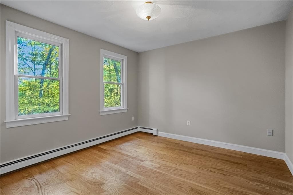 Single Family Residence at 8 Twilight Trail, Richmond, photo 21 of 48