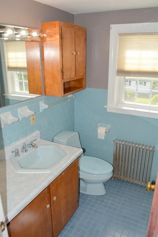 Single Family Residence at 103 Greenwich Avenue, East Providence, photo 26 of 37