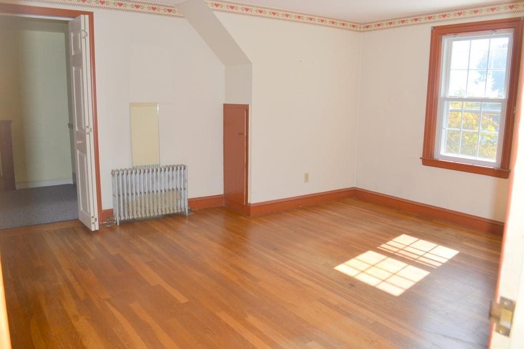 Single Family Residence at 103 Greenwich Avenue, East Providence, photo 28 of 37