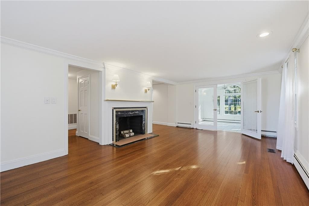 Single Family Residence at 7 White Birch Road, Cranston, photo 11 of 44