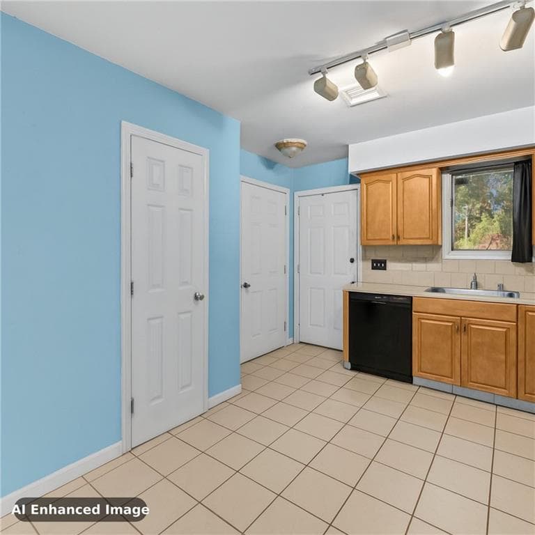 Condominium at Johnston, Johnston, photo 6 of 16