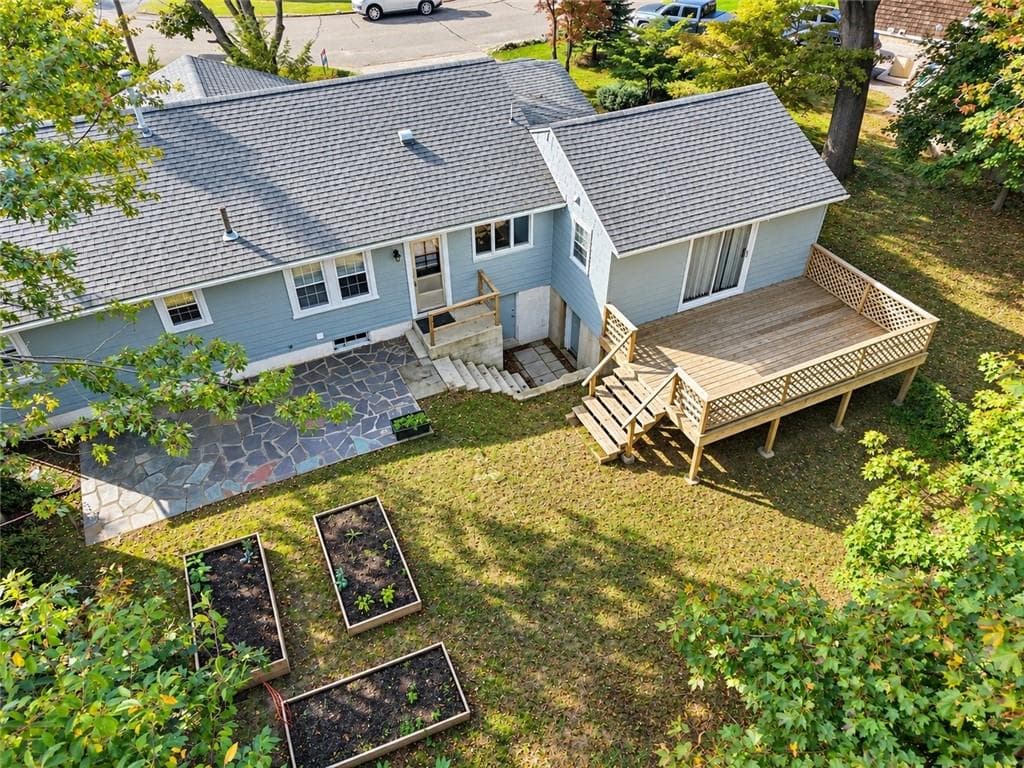 Single Family Residence at 15 Sarah Teft Drive, Warwick, photo 2 of 27