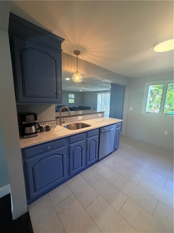 Single Family Residence at 15 Sarah Teft Drive, Warwick, photo 13 of 27