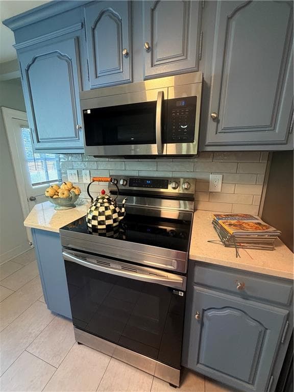 Single Family Residence at 15 Sarah Teft Drive, Warwick, photo 12 of 27