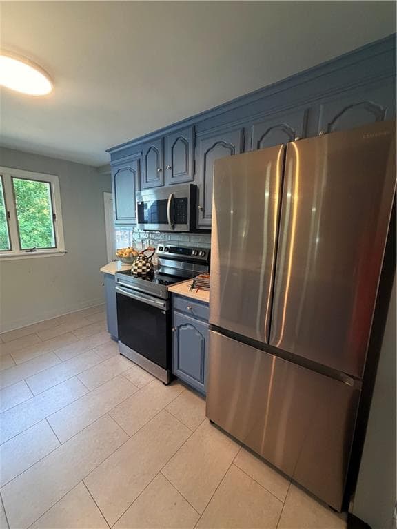 Single Family Residence at 15 Sarah Teft Drive, Warwick, photo 9 of 27