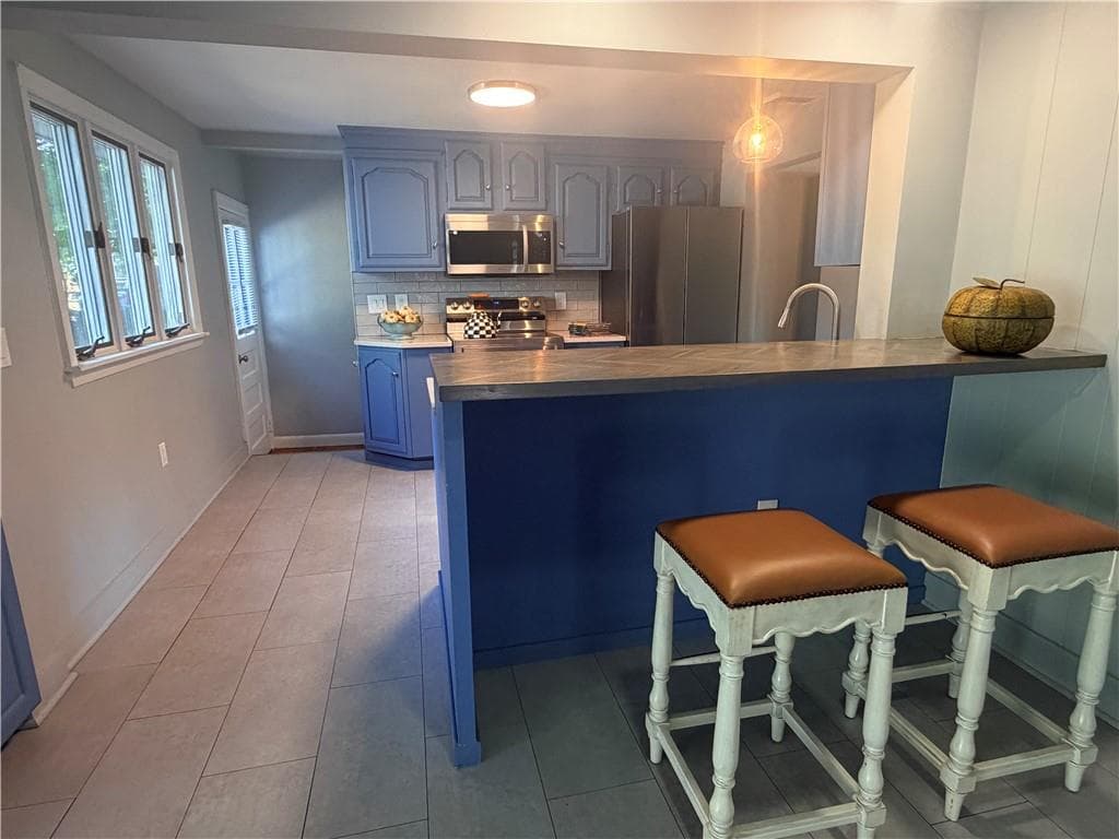 Single Family Residence at 15 Sarah Teft Drive, Warwick, photo 14 of 27