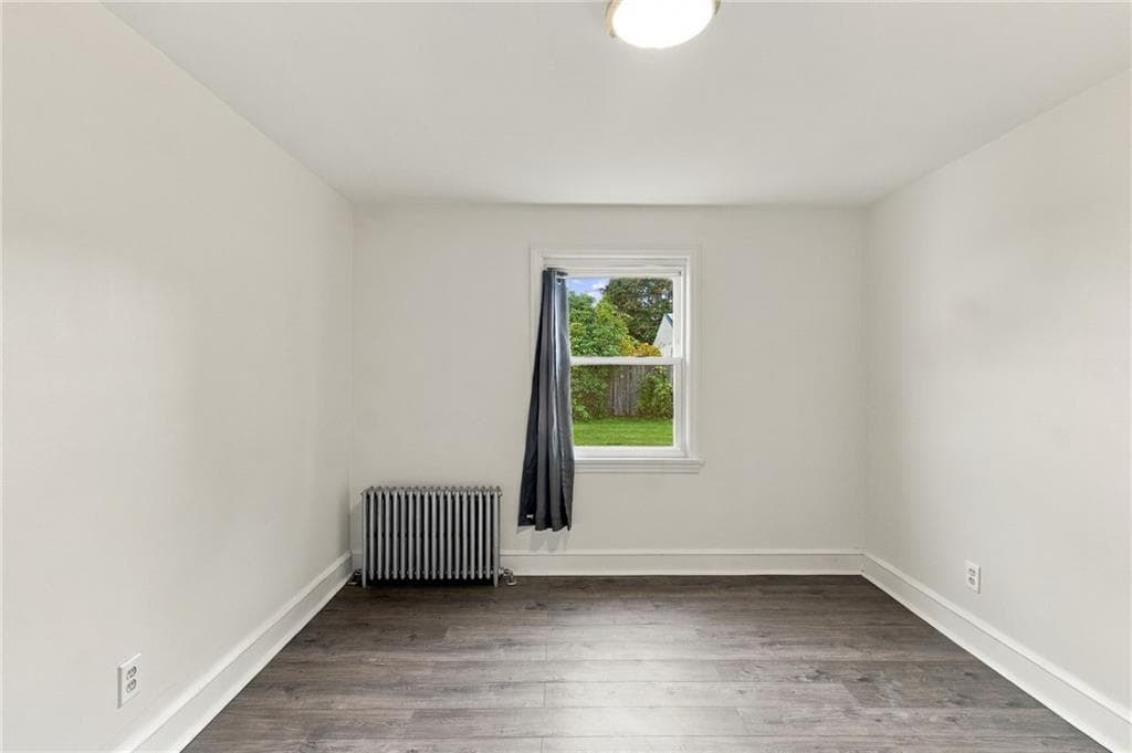 Single Family Residence at 143 Macarthur Boulevard, Coventry, photo 14 of 33