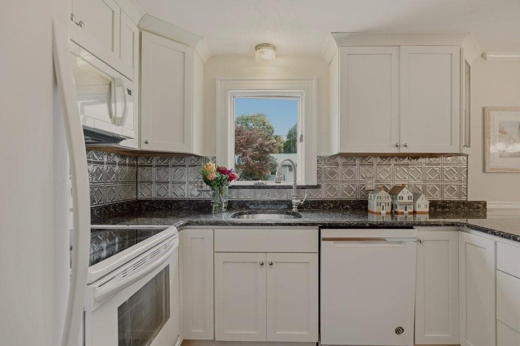 Single Family Residence at 20 Judy Terrace, West Warwick, photo 9 of 35