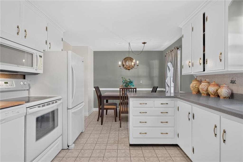 Single Family Residence at 68 Harman Avenue, Seekonk, photo 5 of 21