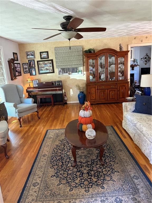 Single Family Residence at 3 Oak Street, Johnston, photo 2 of 23