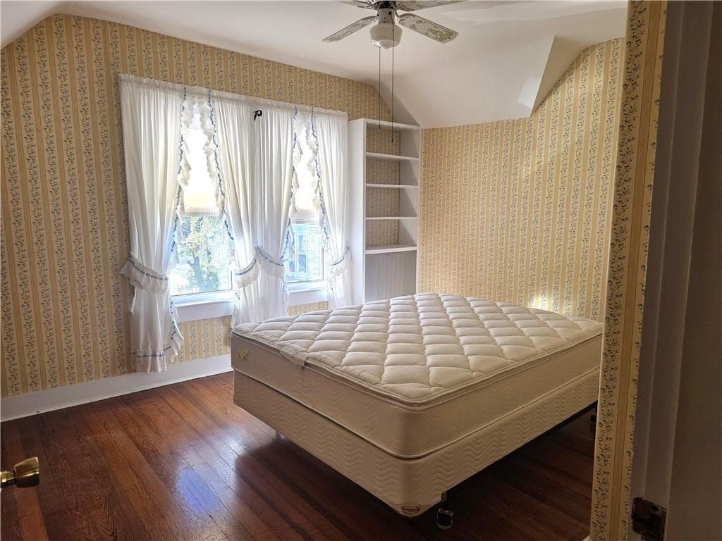 Single Family Residence at 26 Collins Street, Woonsocket, photo 19 of 33