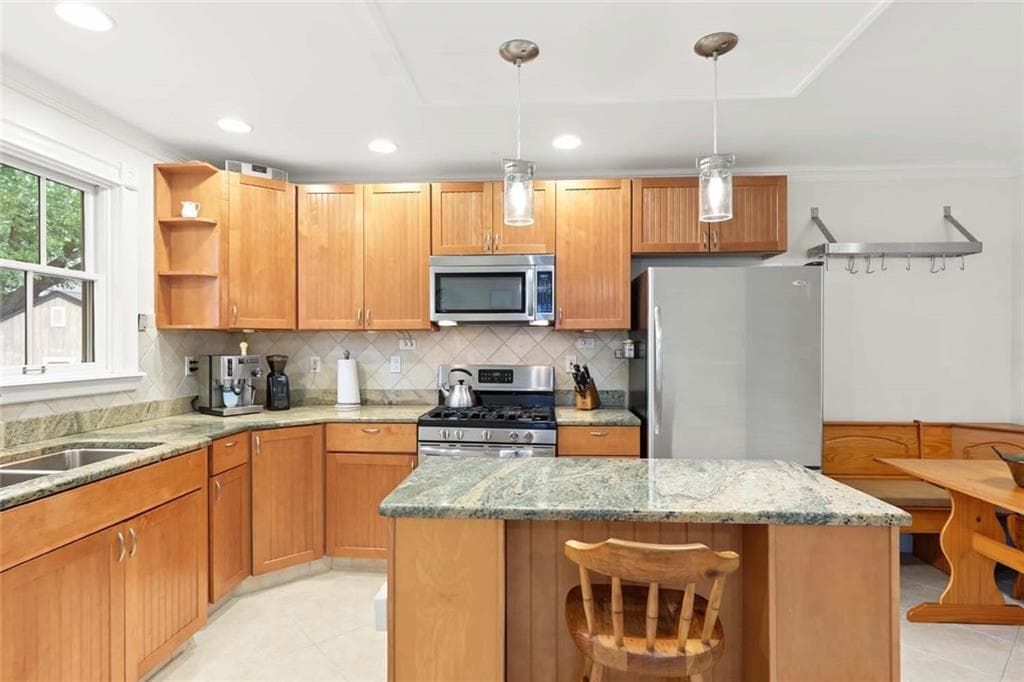 Single Family Residence at 38 Horsford Avenue, East Providence, photo 22 of 49