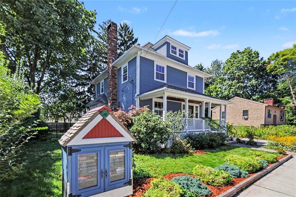 Single Family Residence at 38 Horsford Avenue, East Providence, photo 5 of 49