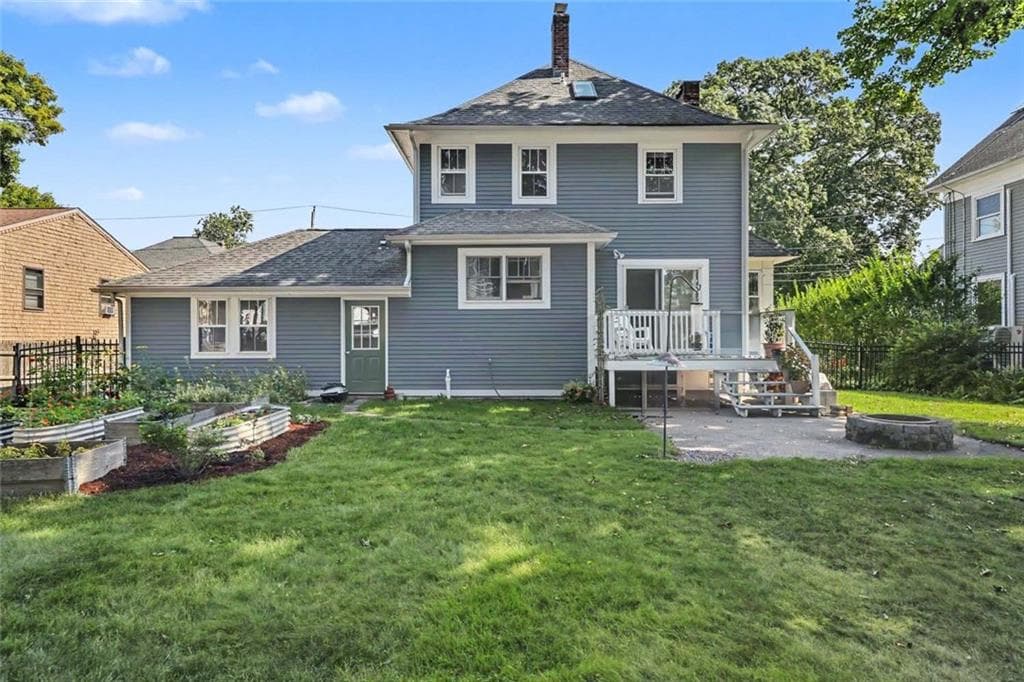 Single Family Residence at 38 Horsford Avenue, East Providence, photo 4 of 49