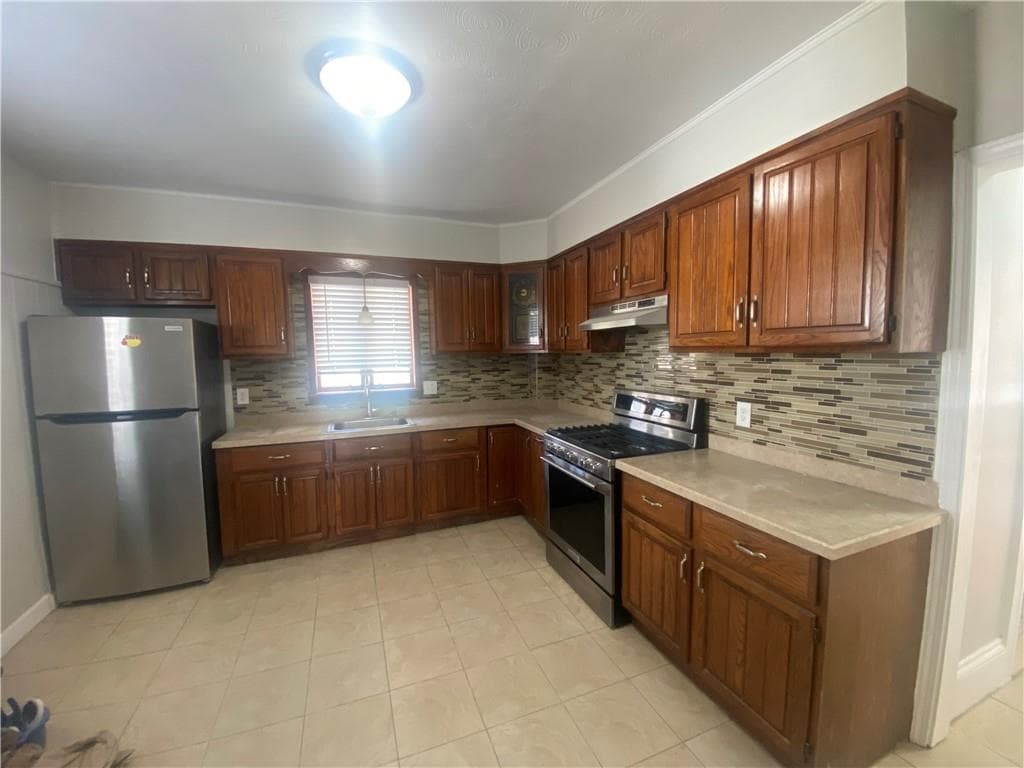 Multi Family at 195 197 Ohio Avenue, Providence, photo 5 of 23