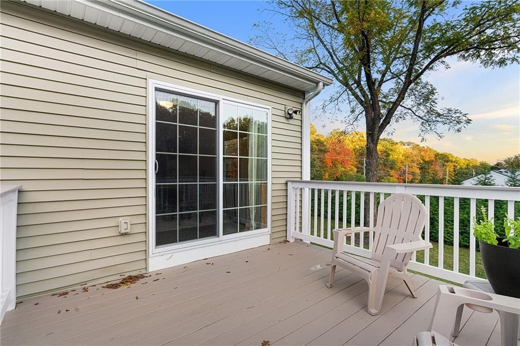 Single Family Residence at 423 Providence Pike, North Smithfield, photo 27 of 36