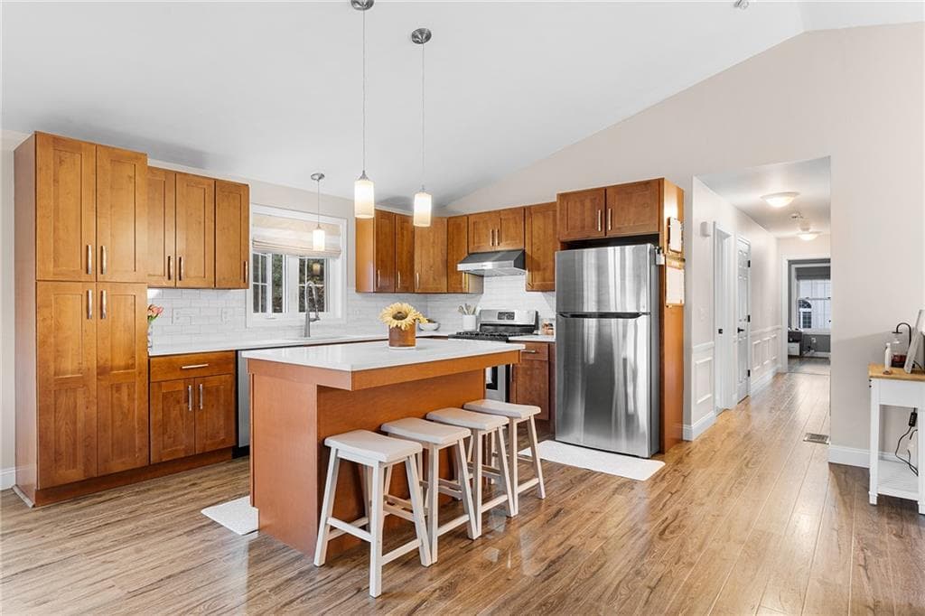Single Family Residence at 423 Providence Pike, North Smithfield, photo 7 of 36