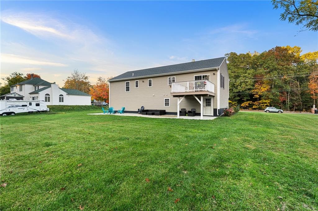 Single Family Residence at 423 Providence Pike, North Smithfield, photo 32 of 36