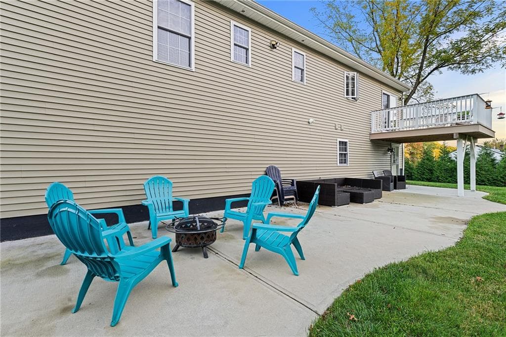 Single Family Residence at 423 Providence Pike, North Smithfield, photo 29 of 36
