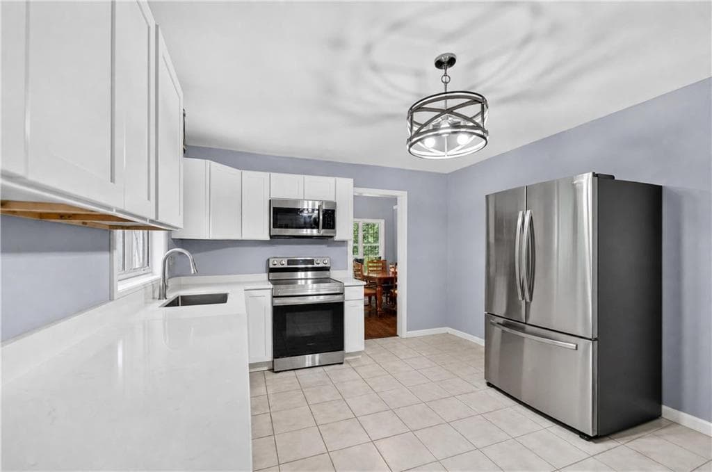 Single Family Residence at 26 Bush Hill Road, Brooklyn, photo 9 of 33