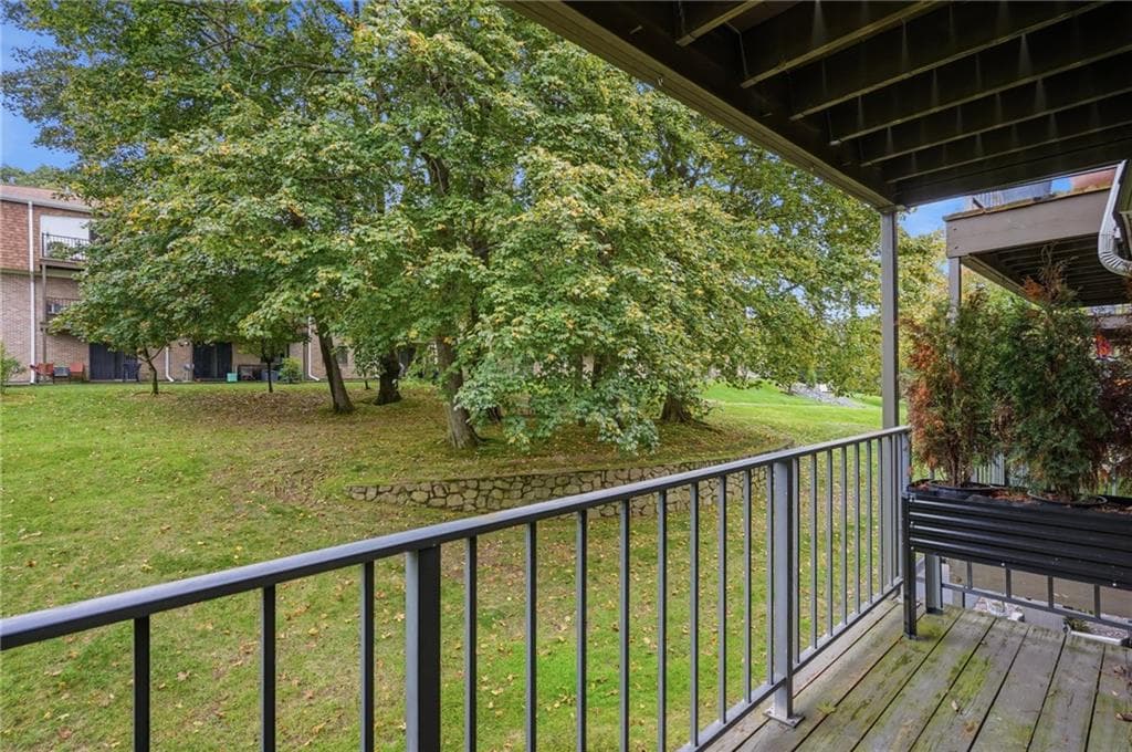 Condominium at 752 Quaker Lane UNIT B207, Warwick, photo 14 of 26