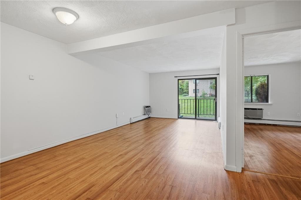 Condominium at 752 Quaker Lane UNIT B207, Warwick, photo 11 of 26
