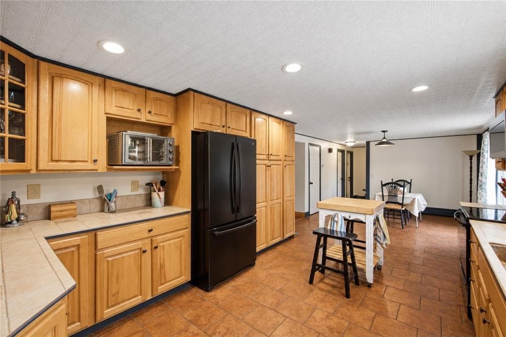 Single Family Residence at 4 Anthony Road, Barrington, photo 6 of 21