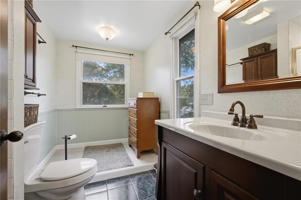 Single Family Residence at 4 Anthony Road, Barrington, photo 12 of 21