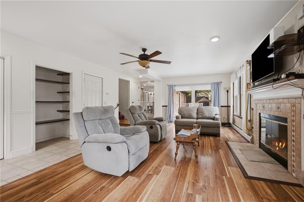 Single Family Residence at 4 Anthony Road, Barrington, photo 3 of 21