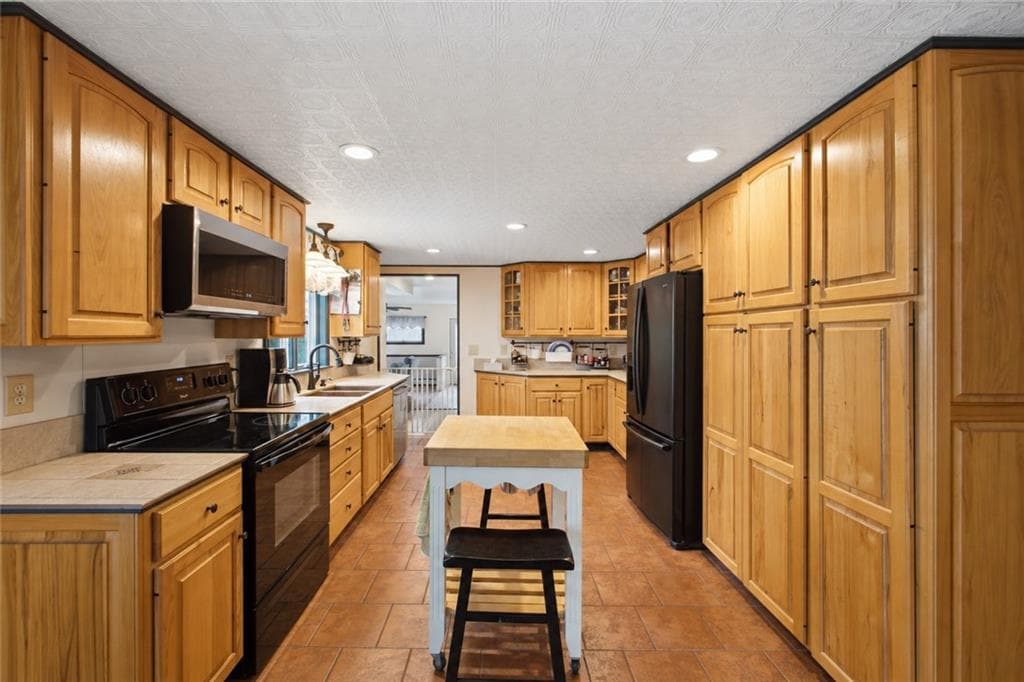 Single Family Residence at 4 Anthony Road, Barrington, photo 4 of 21