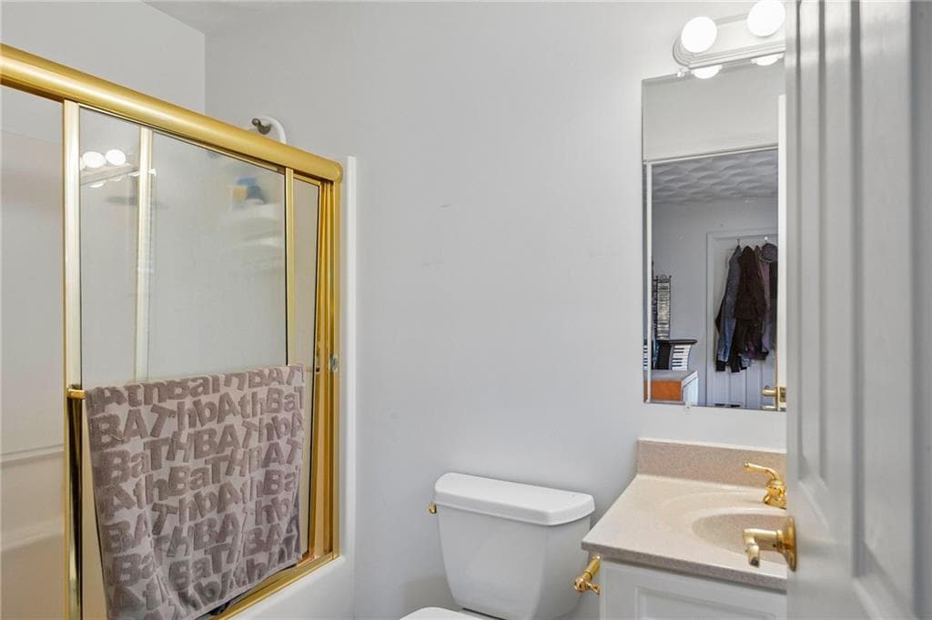 Condominium at 40 Fox Drive, Narragansett, photo 20 of 26