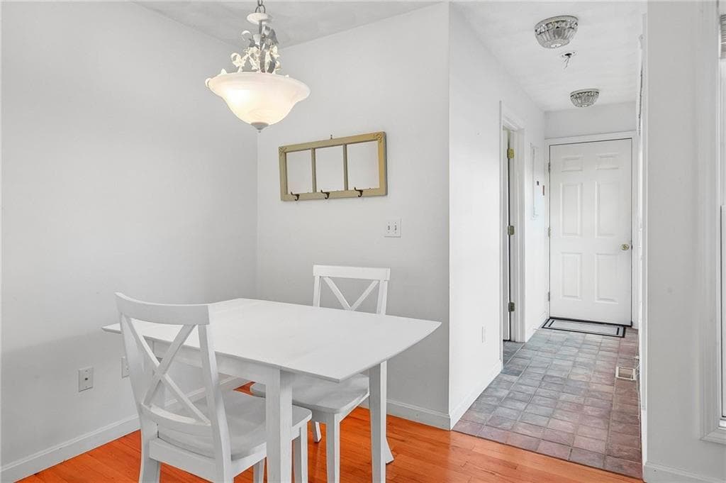 Condominium at 40 Fox Drive, Narragansett, photo 10 of 26