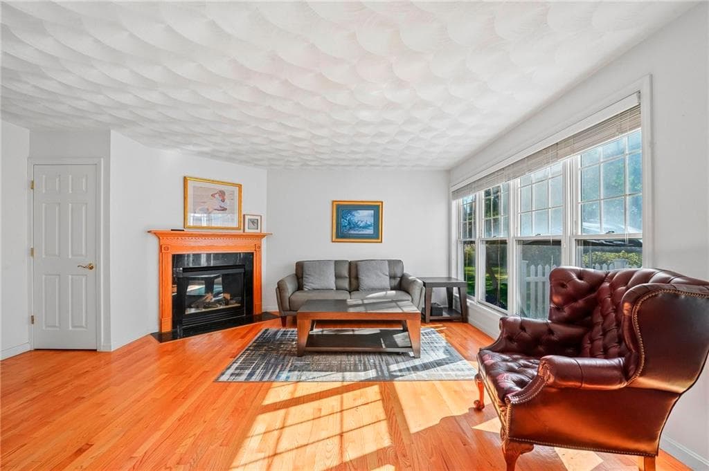Condominium at 40 Fox Drive, Narragansett, photo 4 of 26