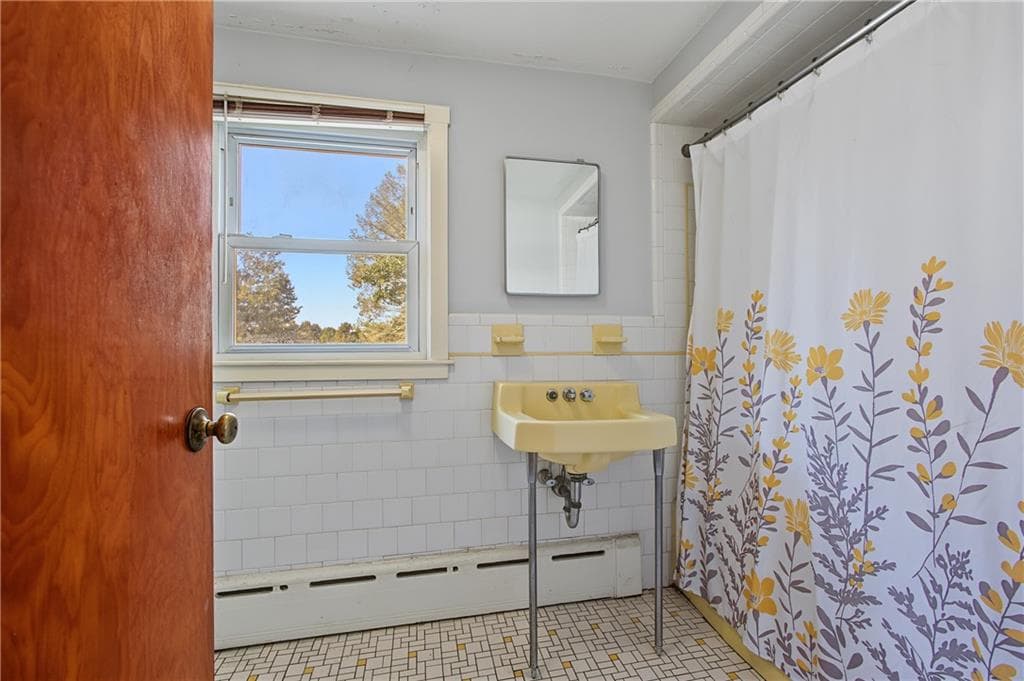 Multi Family at 75 DeWolf Avenue, Bristol, photo 12 of 39