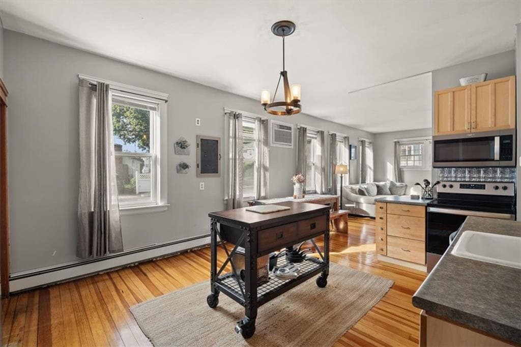 Single Family Residence at 179 Greeley Street, Providence, photo 14 of 37
