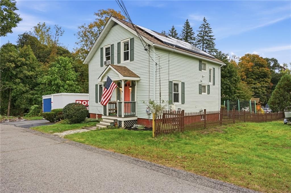 Single Family Residence at 31 Meadow Avenue, Cumberland, photo 3 of 25