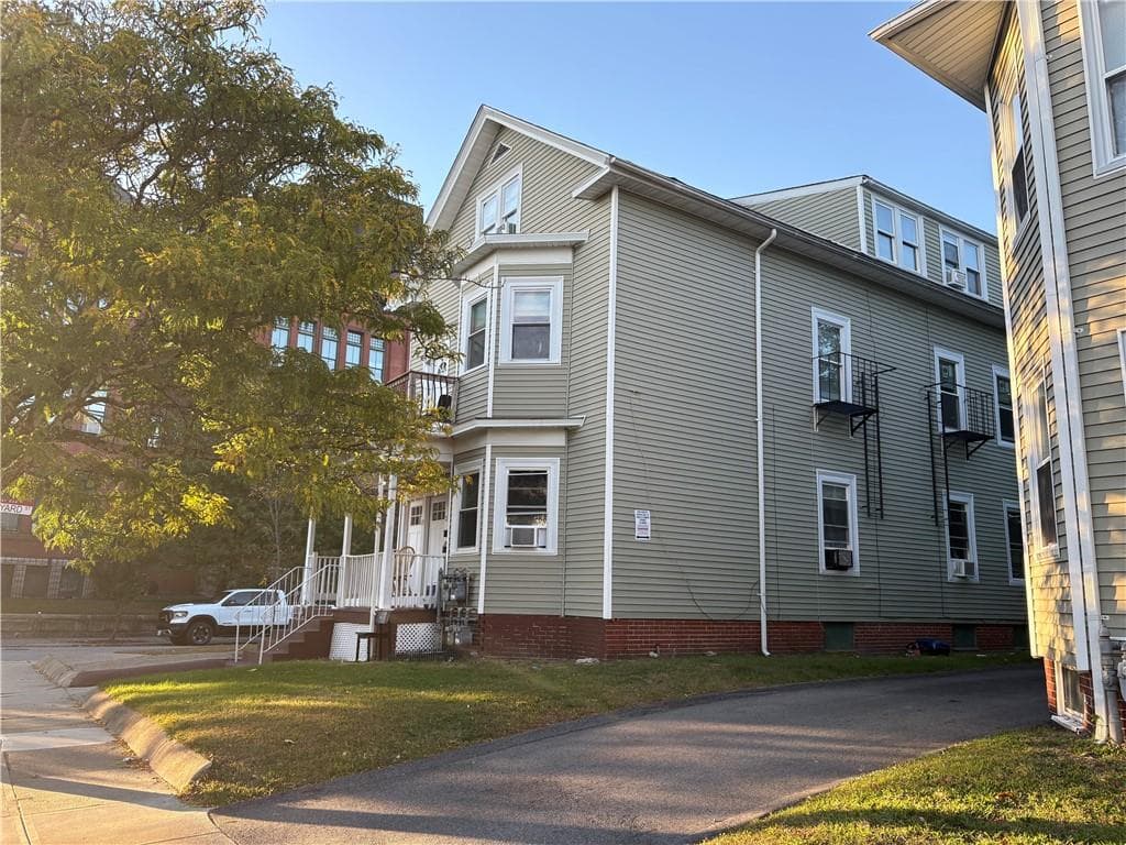 Multi Family at 31 33 Hawthorne Street, Providence, photo 8 of 8