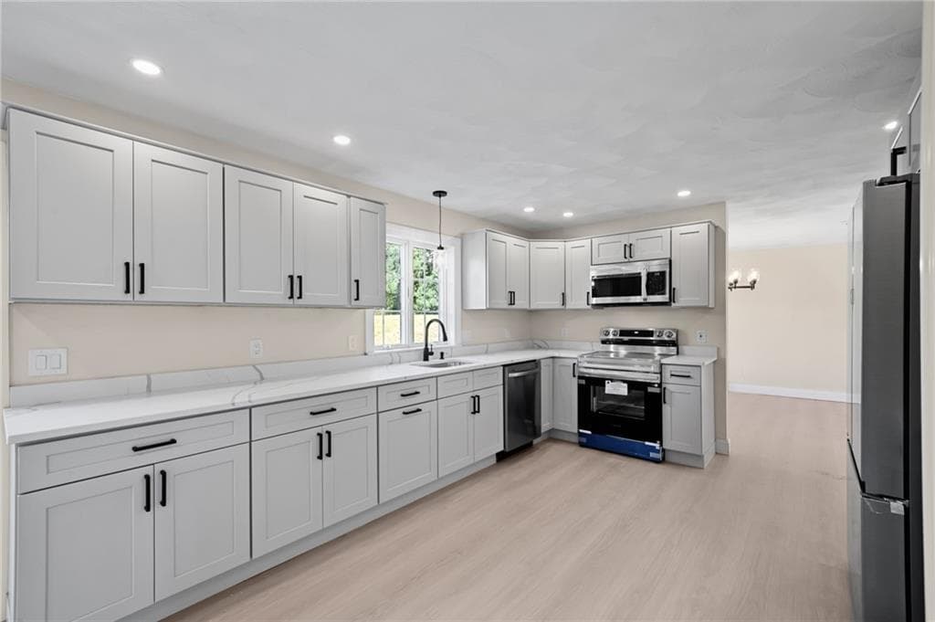 Single Family Residence at 45 Pleasant View Drive, Hopkinton, photo 11 of 27