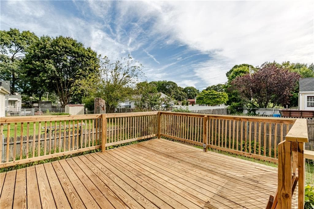 Single Family Residence at 92 Hawksley Avenue, Warwick, photo 4 of 19