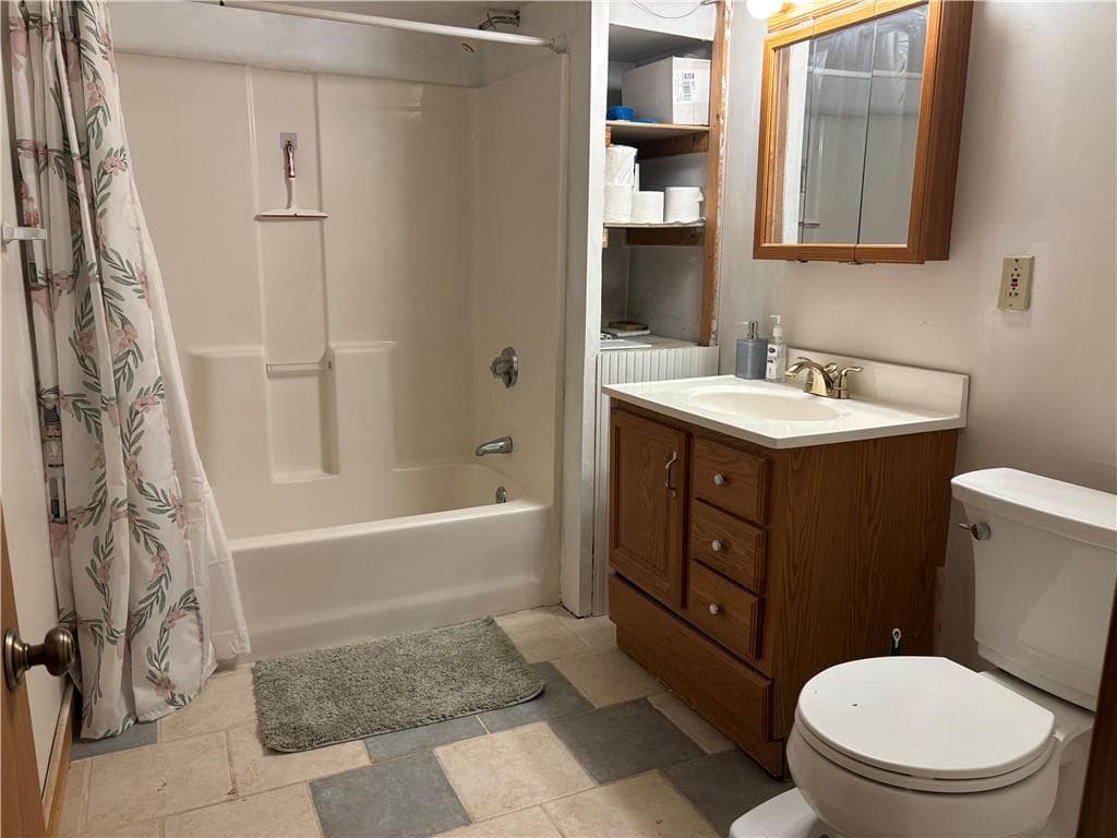 Single Family Residence at 17 Warren Court, Cranston, photo 13 of 14