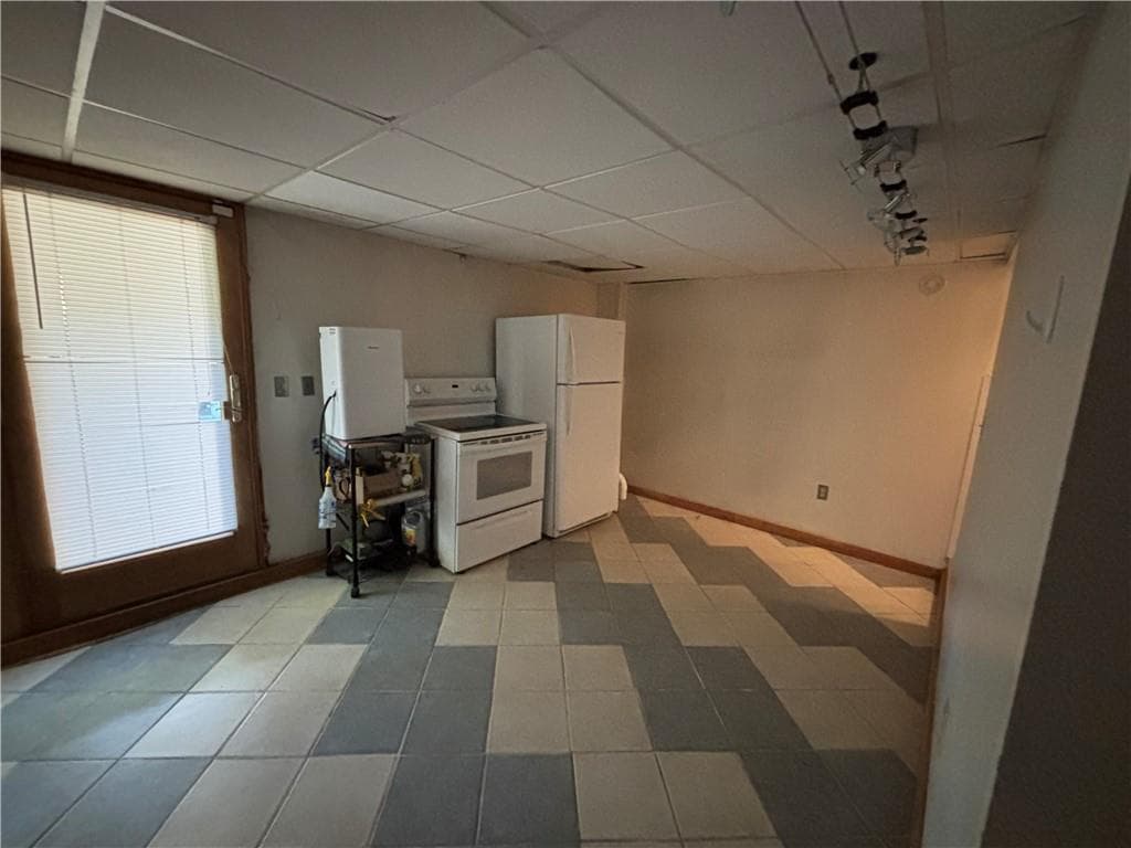 Single Family Residence at 17 Warren Court, Cranston, photo 9 of 14