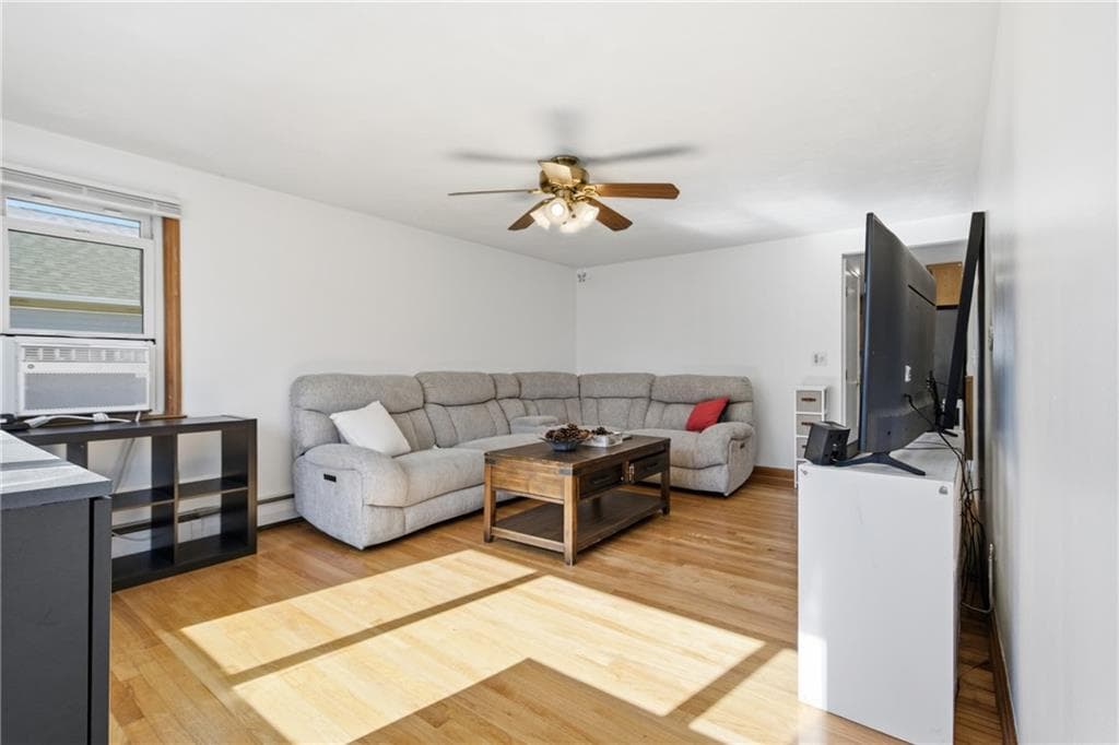 Single Family Residence at 74 Messina Street, Providence, photo 6 of 31